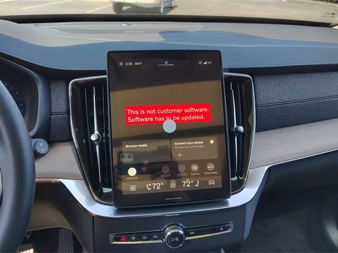 New 2026 Volvo XC90 B6 Plus w/ Protection Package Premier image 19