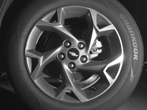 Used 2025 Chevrolet Trax LT FWD image 14