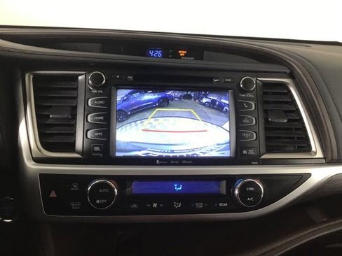 Certified 2019 Toyota Highlander Limited image 18