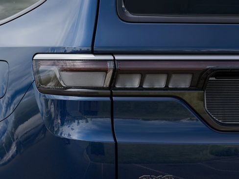 New 2026 Jeep Grand Wagoneer 4WD w/ HD Trailer Tow Package image 9