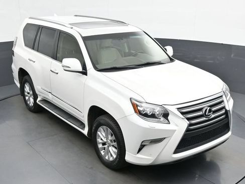 Used 2019 Lexus GX 460 Premium w/ Premium Package AWD/4WD image 40