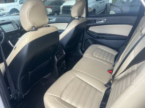 Used 2017 Ford Edge SEL w/ Equipment Group 201A AWD/4WD image 31