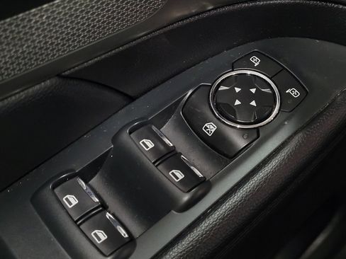 Used 2018 Ford Explorer XLT w/ Equipment Group 202A image 27