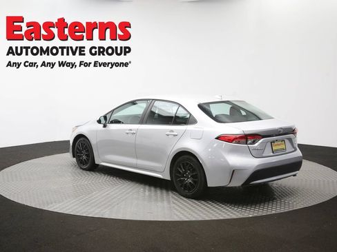 Used 2021 Toyota Corolla LE FWD image 62
