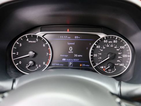 Used 2024 Nissan Altima 2.5 SR FWD image 12