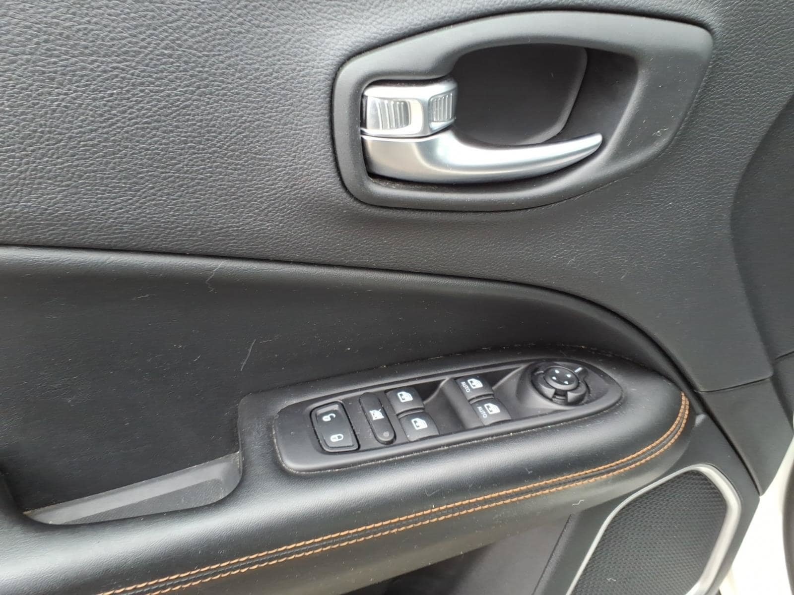 Used 2021 Jeep Compass Limited AWD/4WD image 12