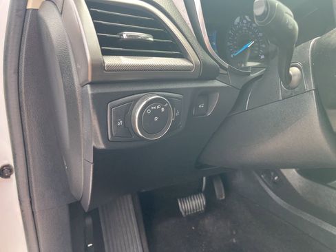 Used 2020 Ford Fusion SE FWD image 14