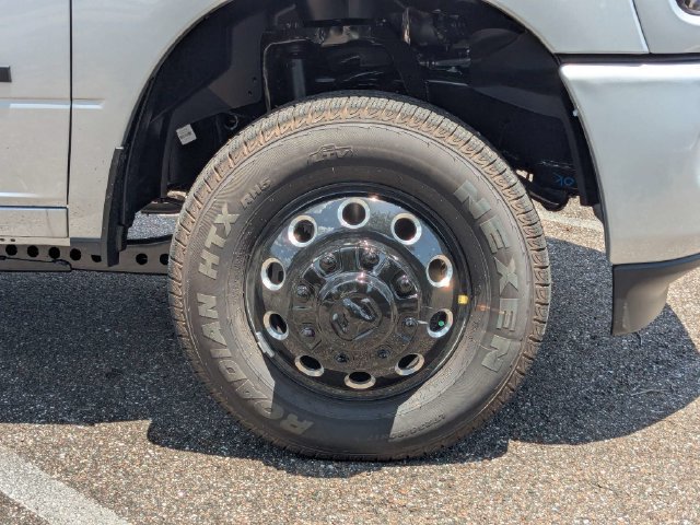 New 2026 RAM 3500 Big Horn AWD/4WD image 12