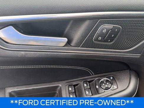 Certified 2021 Ford Edge Titanium image 8