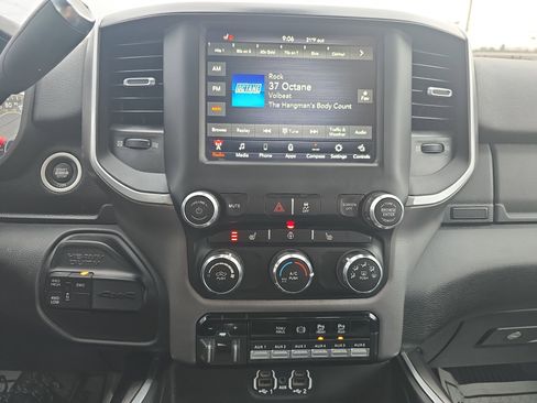 Used 2021 RAM 3500 Big Horn w/ Level 2 Equipment Group image 26