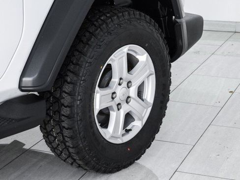 Used 2019 Jeep Wrangler Sport AWD/4WD image 47