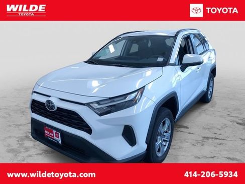 Used 2025 Toyota RAV4 XLE AWD/4WD image 1