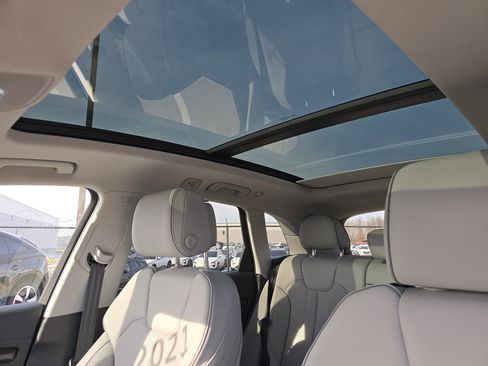 Used 2021 Audi Q5 Premium Plus w/ Premium Plus Package image 9