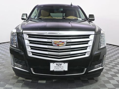 Used 2016 Cadillac Escalade Platinum AWD/4WD image 10