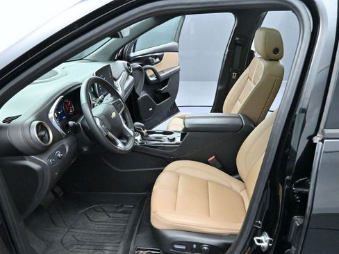 Used 2024 Chevrolet Blazer Premier w/ Driver Confidence II Package image 12