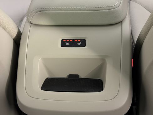 Used 2023 Volvo XC60 B5 Plus w/ Climate Package image 36