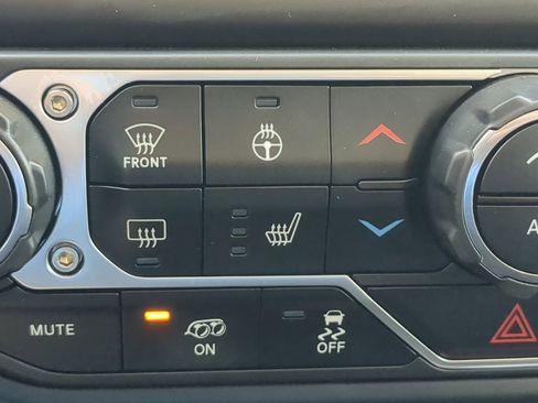 Certified 2022 Jeep Wrangler Unlimited Rubicon AWD/4WD image 21