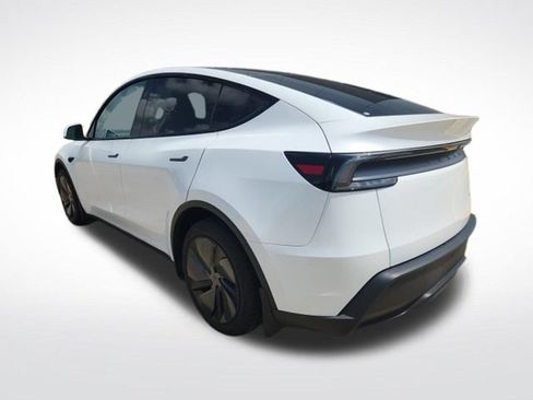 Used 2026 Tesla Model Y Long Range AWD/4WD image 5