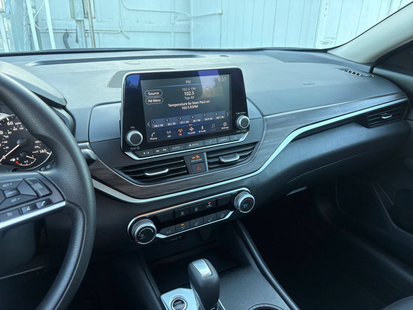 Used 2025 Nissan Altima 2.5 SV FWD image 16