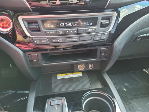 Certified 2023 Honda Ridgeline Black Edition image 35