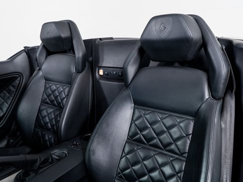 Used 2013 Lamborghini Gallardo LP 550-2 image 3