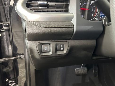 Used 2023 GMC Acadia SLE w/ Driver Convenience Package AWD/4WD image 19