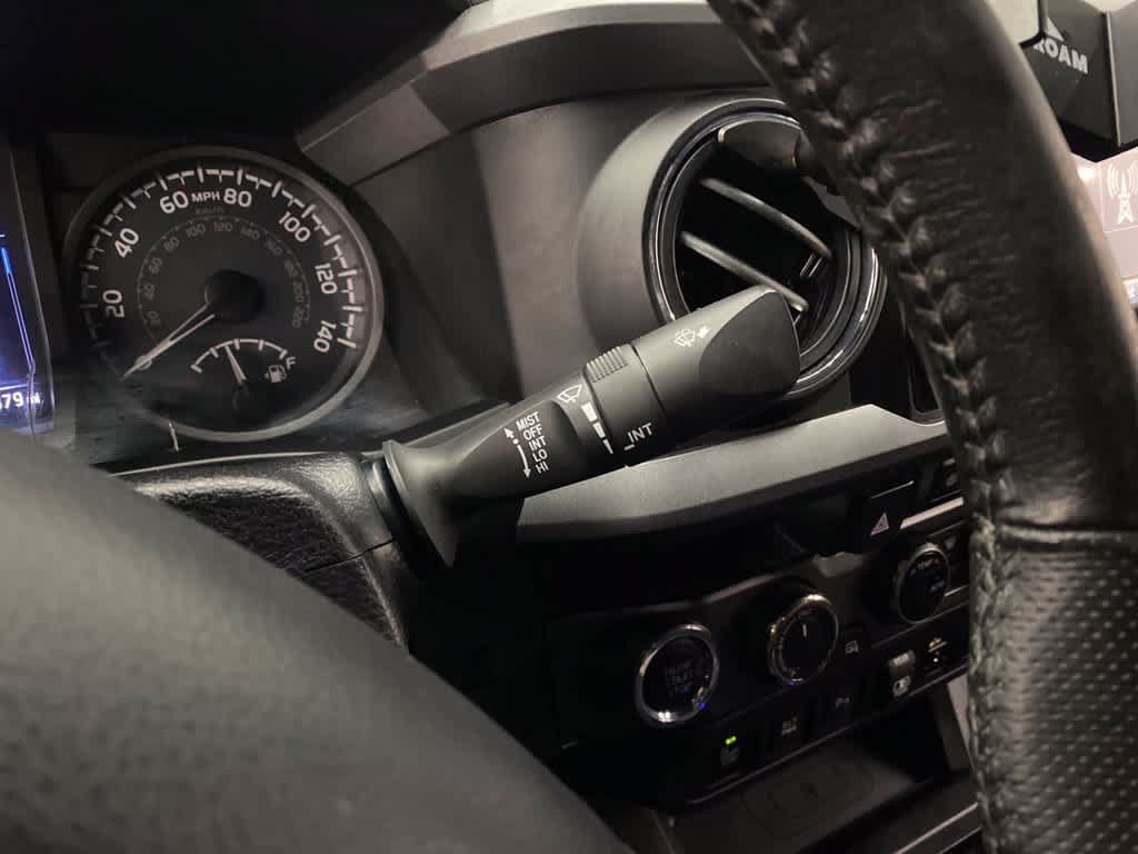 Used 2018 Toyota Tacoma TRD Off-Road AWD/4WD image 23
