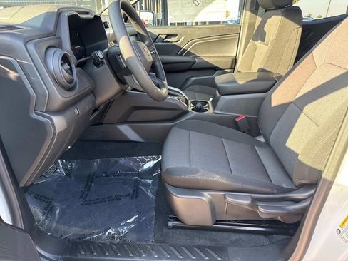 New 2025 Chevrolet Colorado W/T image 16