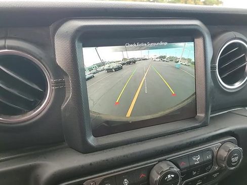 Used 2021 Jeep Wrangler Unlimited Sahara w/ Cold Weather Group image 20