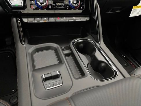 New 2026 GMC Sierra 2500 AT4 w/ AT4 Premium Plus Package AWD/4WD image 28