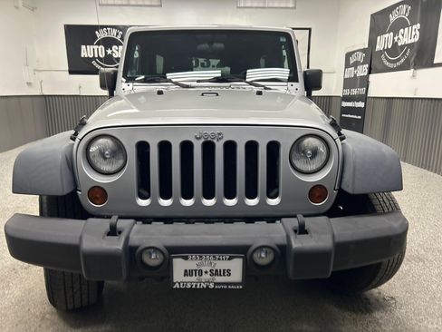 Used 2011 Jeep Wrangler Unlimited Sport AWD/4WD image 2