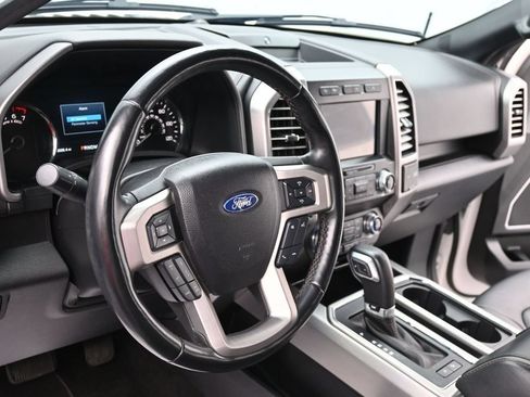 Used 2019 Ford F150 Platinum w/ Equipment Group 701A Luxury AWD/4WD image 17