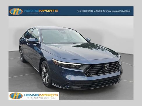Used 2023 Honda Accord EX image 1