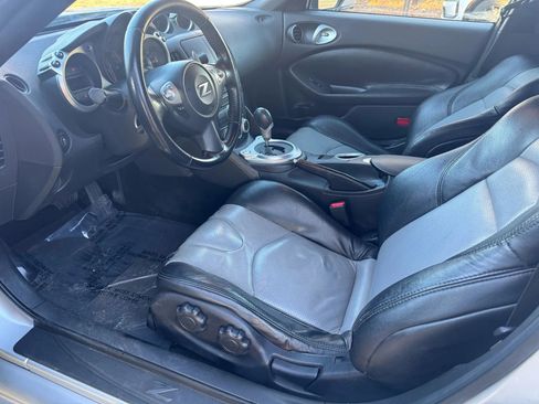 Used 2013 Nissan 370Z Touring w/ Sport Pkg image 14