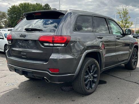 Used 2021 Jeep Grand Cherokee Laredo X AWD/4WD image 5