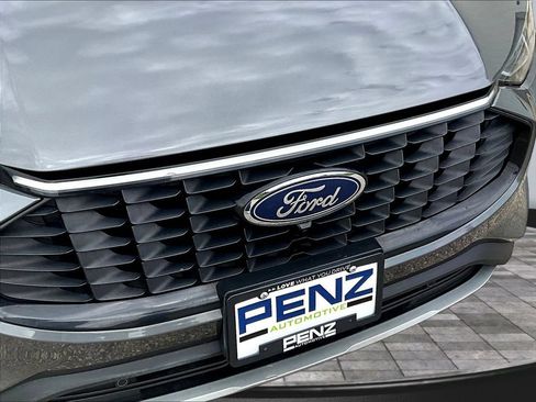 Used 2023 Ford Escape Platinum AWD/4WD image 33