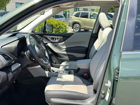 Used 2023 Subaru Forester Limited AWD/4WD image 10