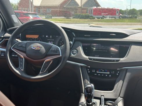 New 2026 Cadillac XT5 Premium Luxury w/ LPO, ONYX Package AWD/4WD image 13