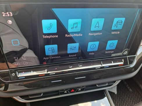 New 2026 Volkswagen Atlas SE image 10