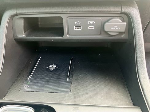 Used 2025 Honda Pilot Black Edition image 38