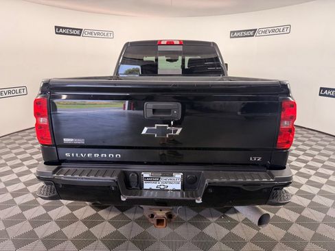 Used 2019 Chevrolet Silverado 2500 LTZ w/ Midnight Edition AWD/4WD image 5