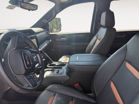Certified 2025 GMC Sierra 2500 AT4 w/ AT4 Premium Plus Package AWD/4WD image 9