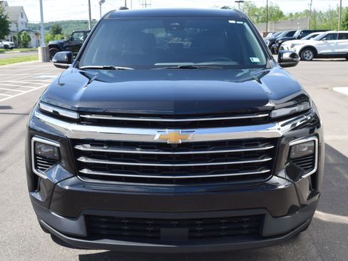 Used 2026 Chevrolet Traverse LT AWD/4WD image 3