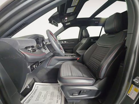 Certified 2025 Ford Explorer ST-Line w/ Premium Package AWD/4WD image 9