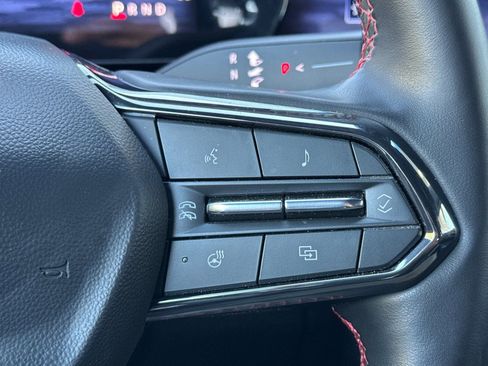 Used 2025 Chevrolet Equinox EV RS FWD image 38