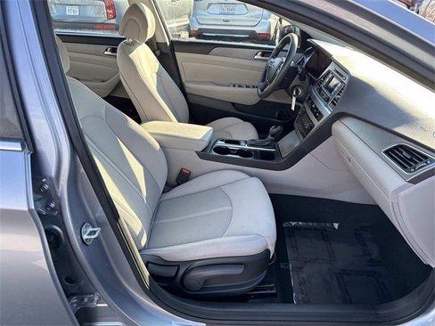 Used 2015 Hyundai Sonata SE w/ Option Group 09 image 9