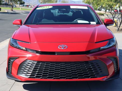 Certified 2025 Toyota Camry SE image 2