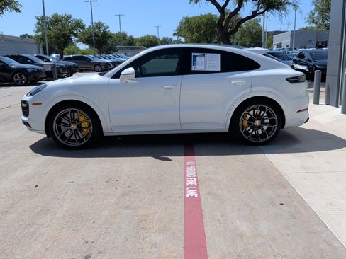 Used 2020 Porsche Cayenne Turbo AWD/4WD image 7