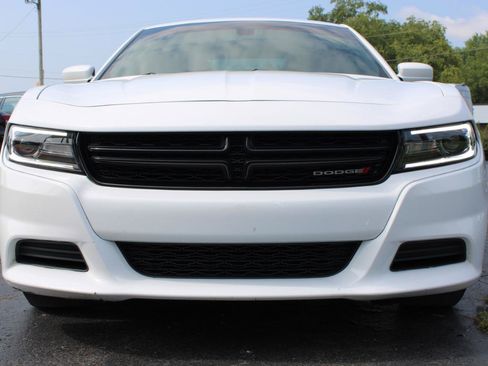 Used 2020 Dodge Charger SXT w/ Leather Interior Group RWD image 2