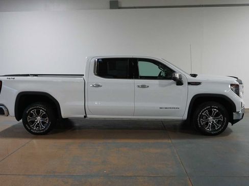 Used 2022 GMC Sierra 1500 SLT image 6